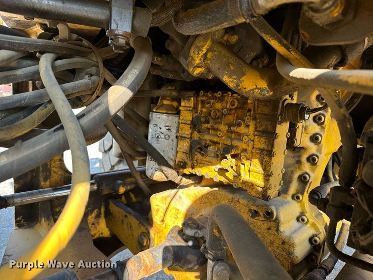 image for item EE7626 2005 John Deere 444J wheel loader