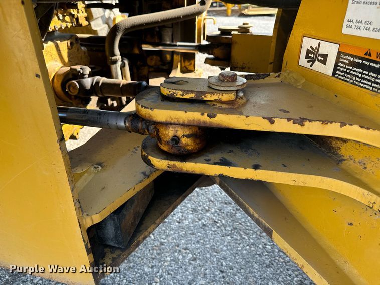 image for item EE7626 2005 John Deere 444J wheel loader