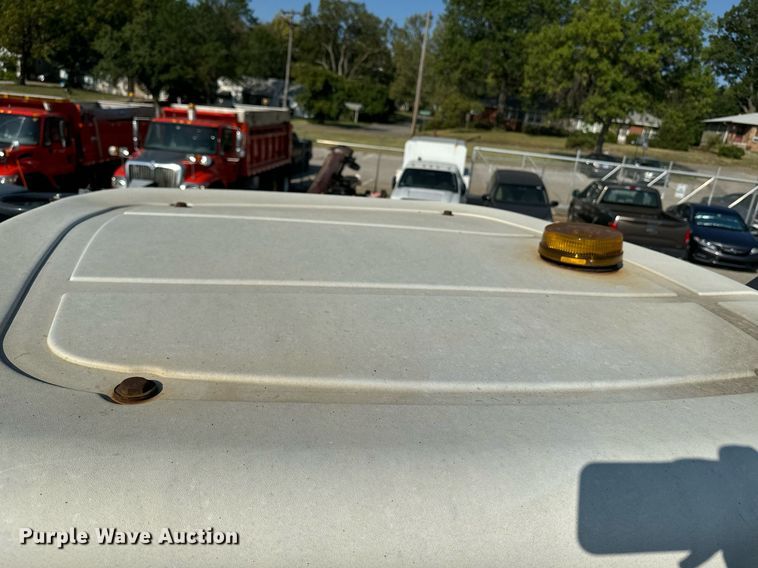 image for item EE7626 2005 John Deere 444J wheel loader