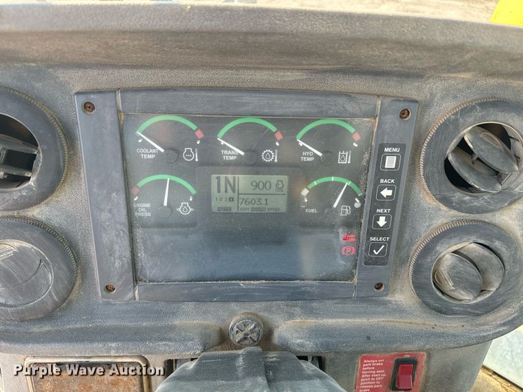 image for item EE7626 2005 John Deere 444J wheel loader