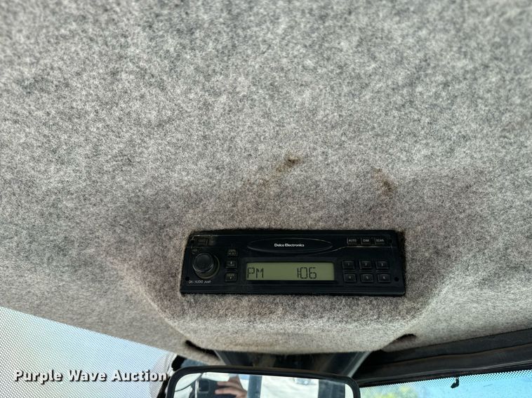 image for item EE7626 2005 John Deere 444J wheel loader