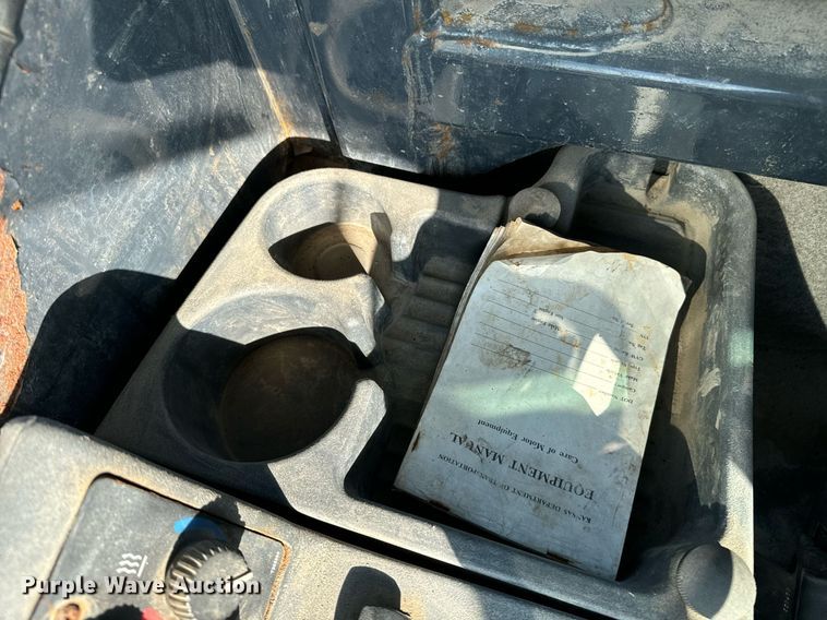 image for item EE7626 2005 John Deere 444J wheel loader