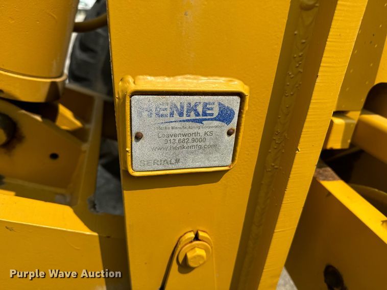 image for item EE7628 2004 John Deere 670CH motor grader