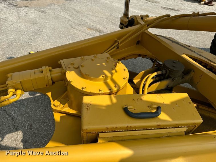 image for item EE7628 2004 John Deere 670CH motor grader