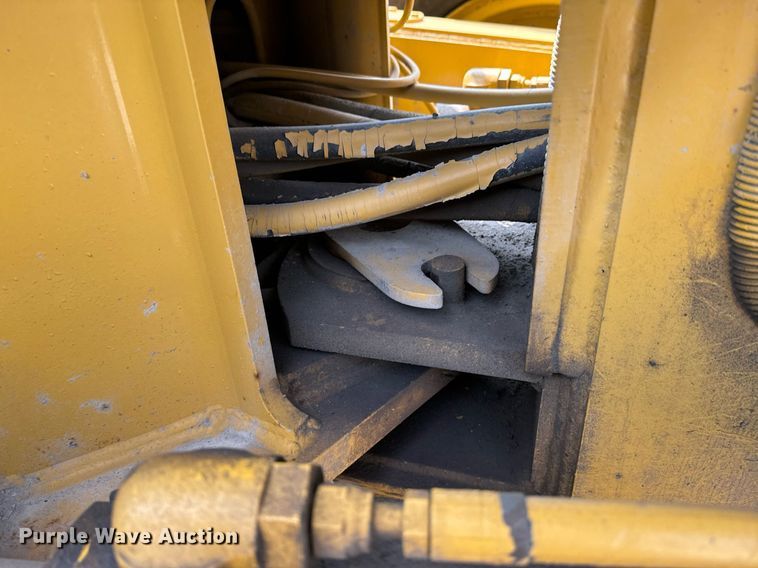 image for item EE7628 2004 John Deere 670CH motor grader