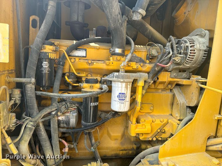 image for item EE7628 2004 John Deere 670CH motor grader