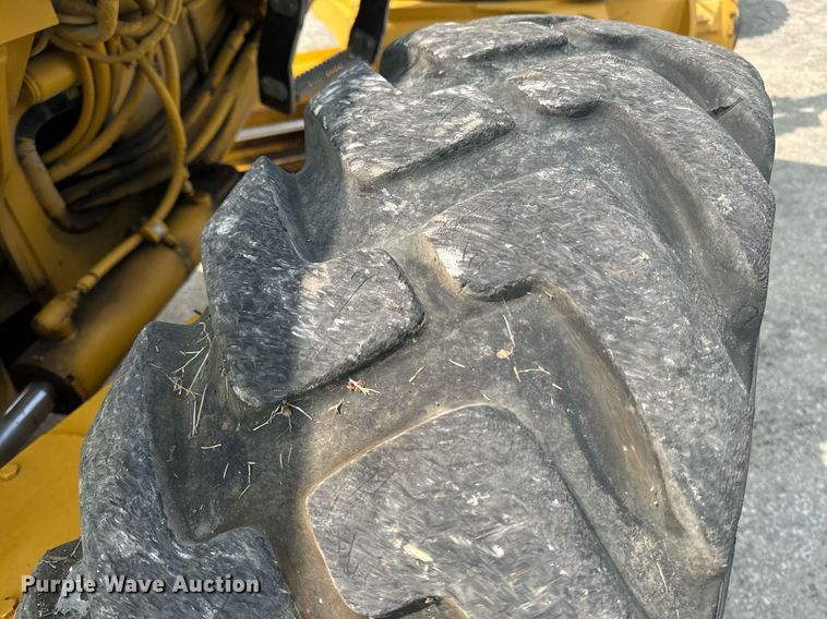 image for item EE7628 2004 John Deere 670CH motor grader