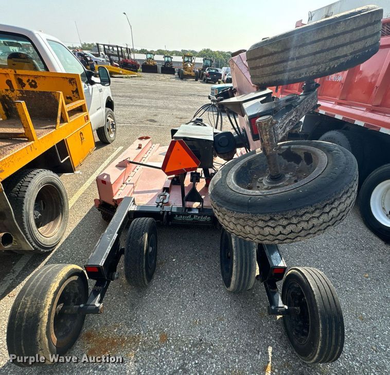 image for item EE7629 2011 Land Pride RCB6610 rotary mower