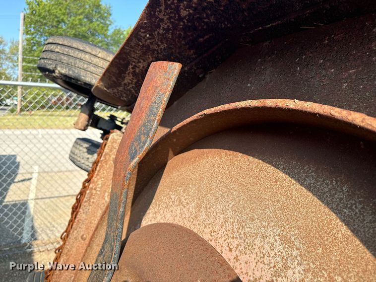 image for item EE7629 2011 Land Pride RCB6610 rotary mower