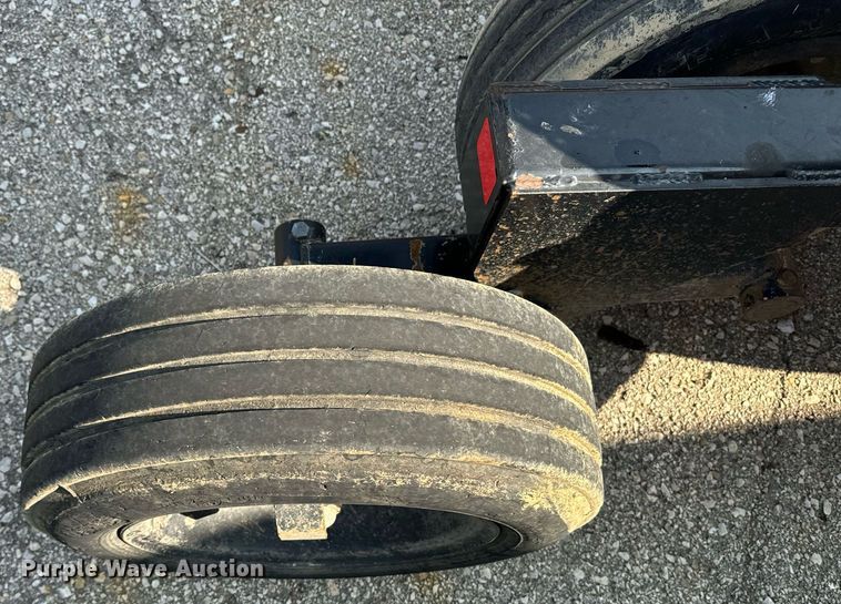 image for item EE7629 2011 Land Pride RCB6610 rotary mower