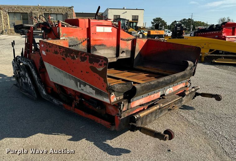 image for item EE7630 2000 LeeBoy 8500T paver