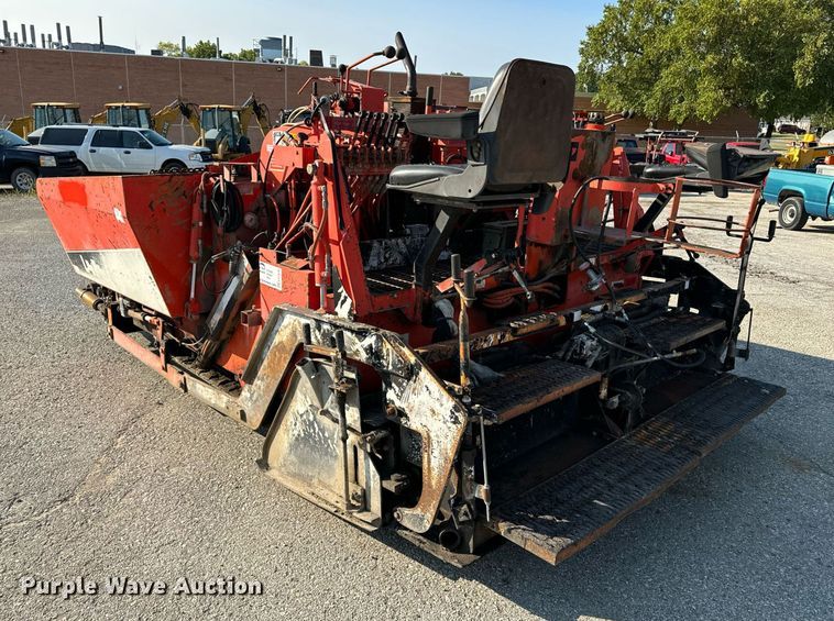 image for item EE7630 2000 LeeBoy 8500T paver