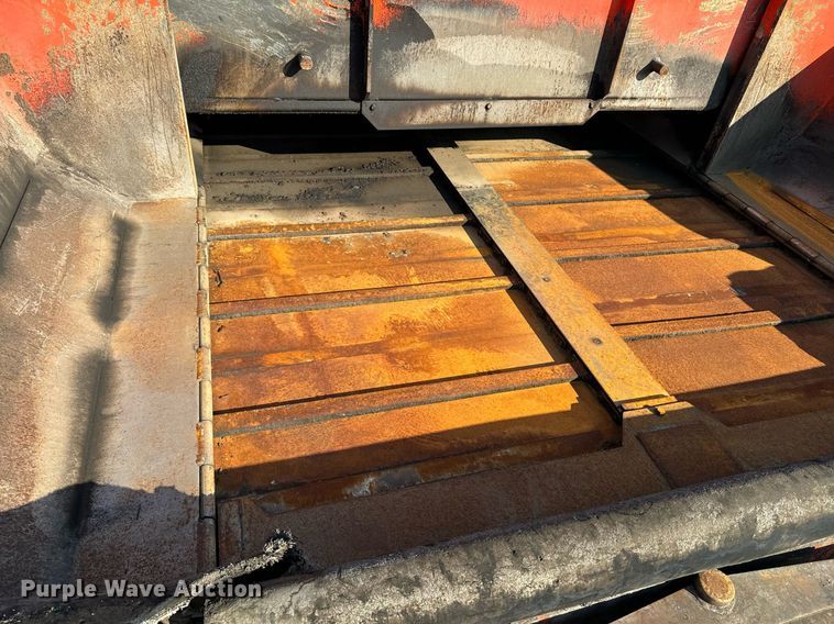 image for item EE7630 2000 LeeBoy 8500T paver