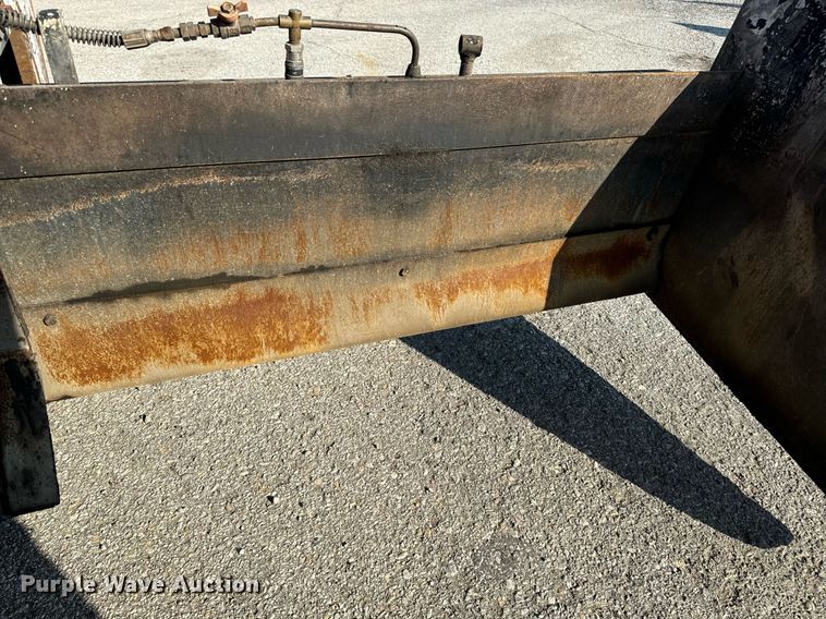 image for item EE7630 2000 LeeBoy 8500T paver