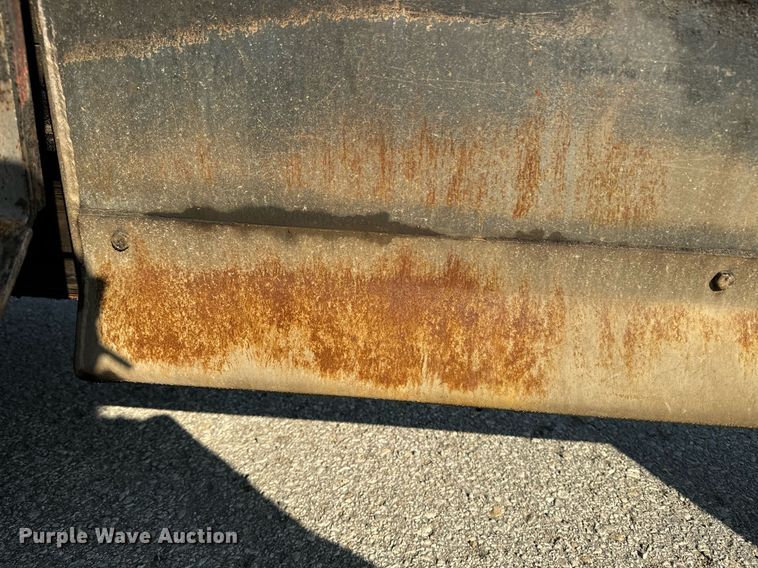 image for item EE7630 2000 LeeBoy 8500T paver