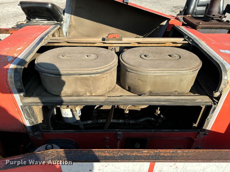 image for item EE7630 2000 LeeBoy 8500T paver