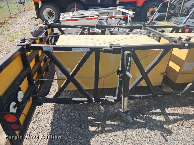 image for item EI8322 2003 Trinity TMA8290 crash attenuator