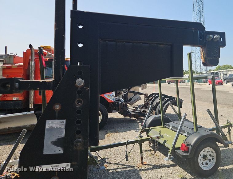 image for item EI8322 2003 Trinity TMA8290 crash attenuator