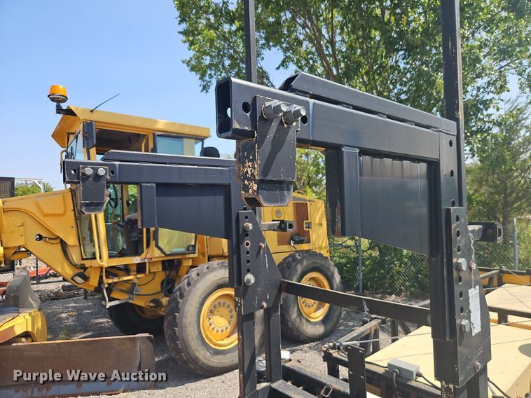 image for item EI8322 2003 Trinity TMA8290 crash attenuator