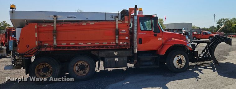 image for item EI8325 2005 International 7400 dump truck