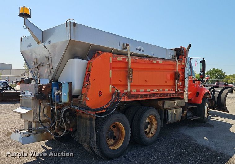 image for item EI8325 2005 International 7400 dump truck