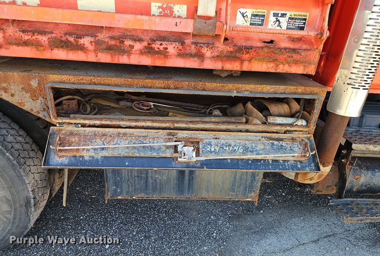 image for item EI8325 2005 International 7400 dump truck