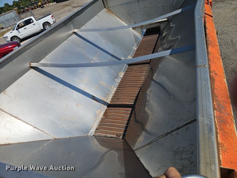 image for item EI8325 2005 International 7400 dump truck