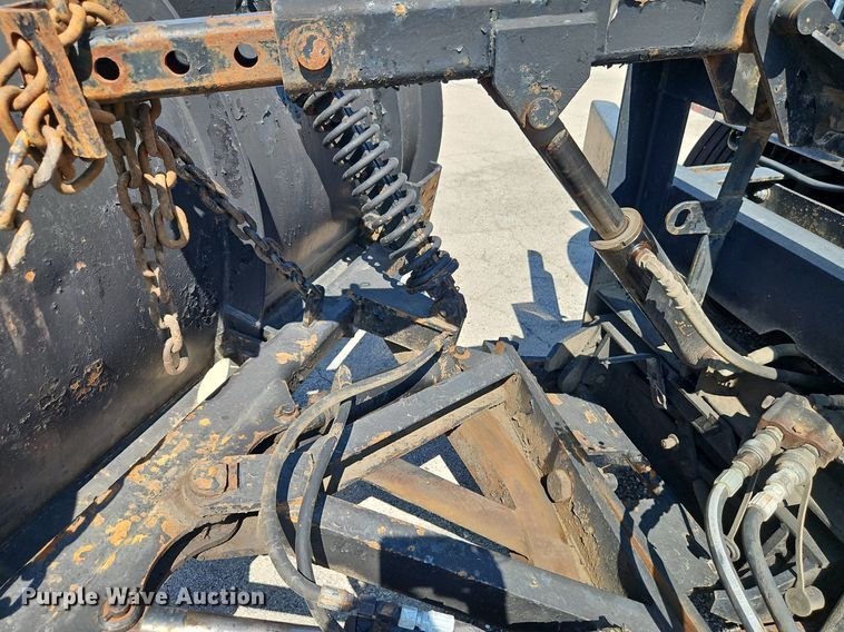 image for item EI8325 2005 International 7400 dump truck