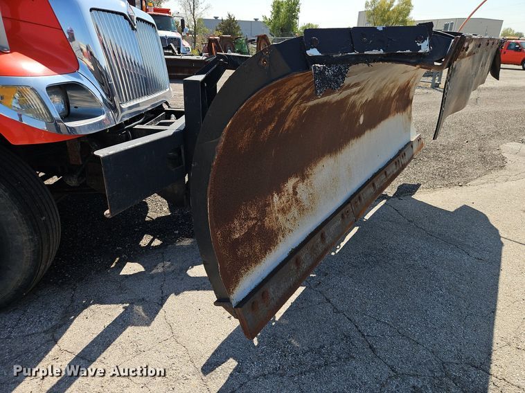 image for item EI8325 2005 International 7400 dump truck