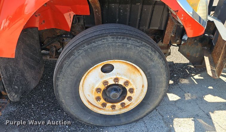 image for item EI8325 2005 International 7400 dump truck