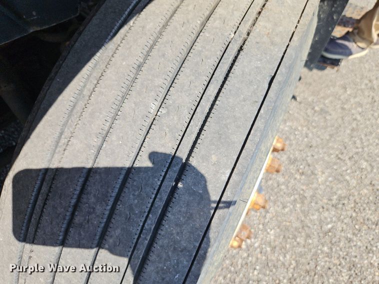 image for item EI8325 2005 International 7400 dump truck