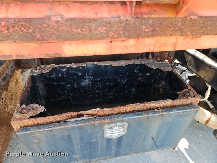 image for item EI8328 2005 International 7400 dump truck