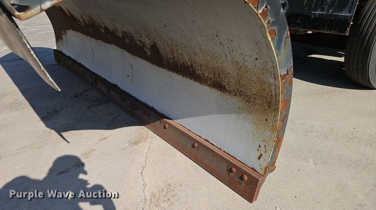 image for item EI8328 2005 International 7400 dump truck