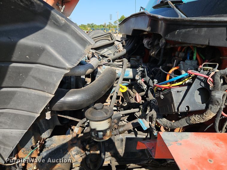 image for item EI8328 2005 International 7400 dump truck