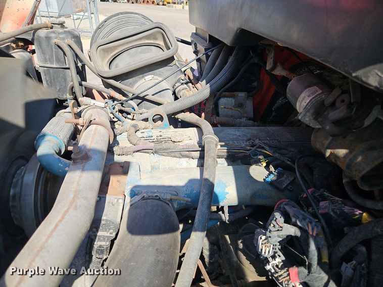 image for item EI8328 2005 International 7400 dump truck