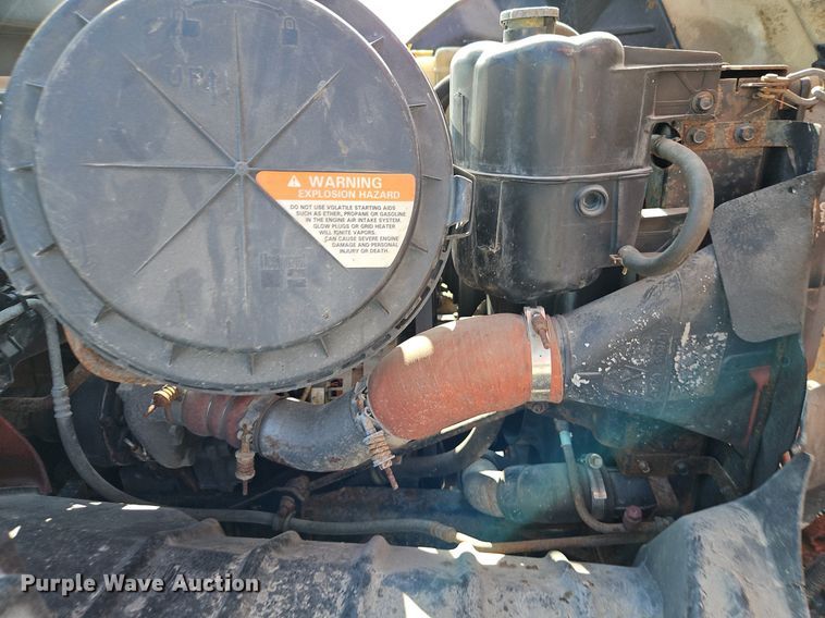 image for item EI8328 2005 International 7400 dump truck