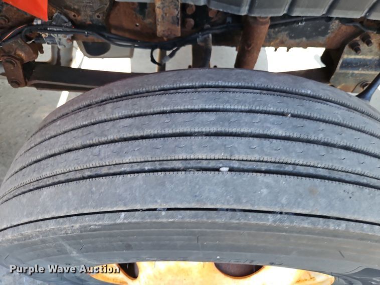 image for item EI8328 2005 International 7400 dump truck