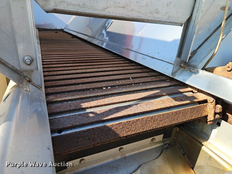 image for item EI8329 2005 International 7400 dump truck