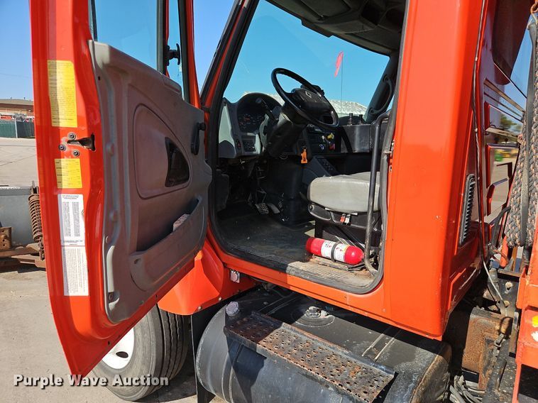 image for item EI8329 2005 International 7400 dump truck