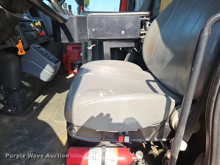 image for item EI8329 2005 International 7400 dump truck