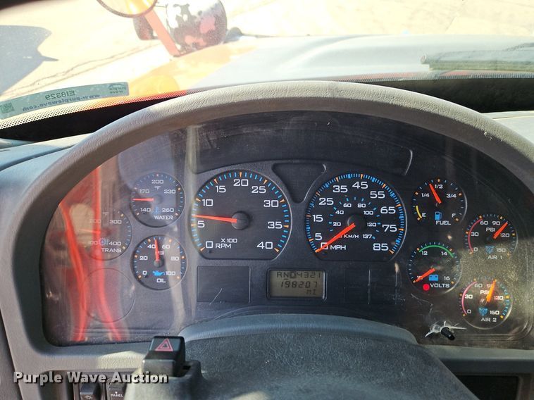 image for item EI8329 2005 International 7400 dump truck