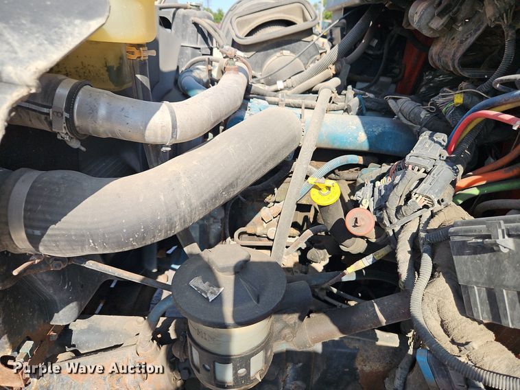 image for item EI8329 2005 International 7400 dump truck