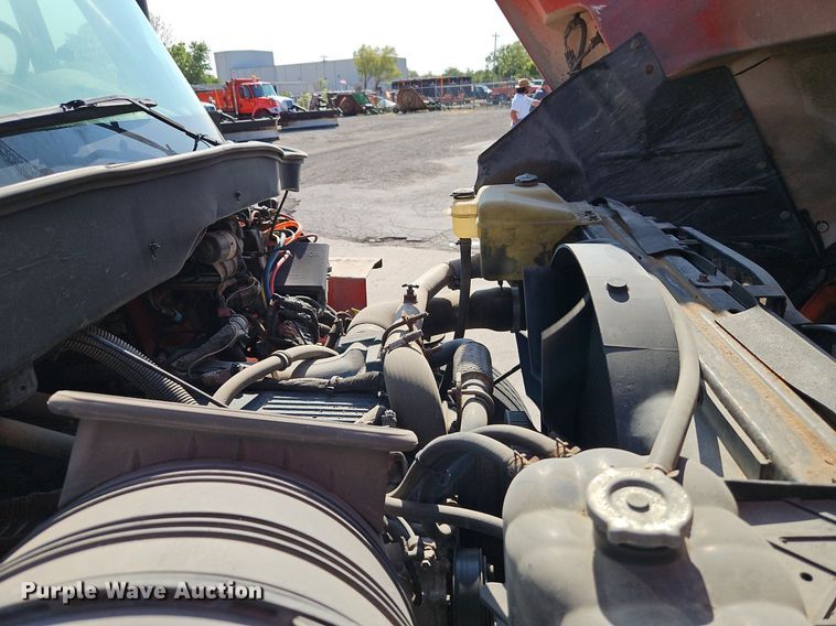 image for item EI8329 2005 International 7400 dump truck