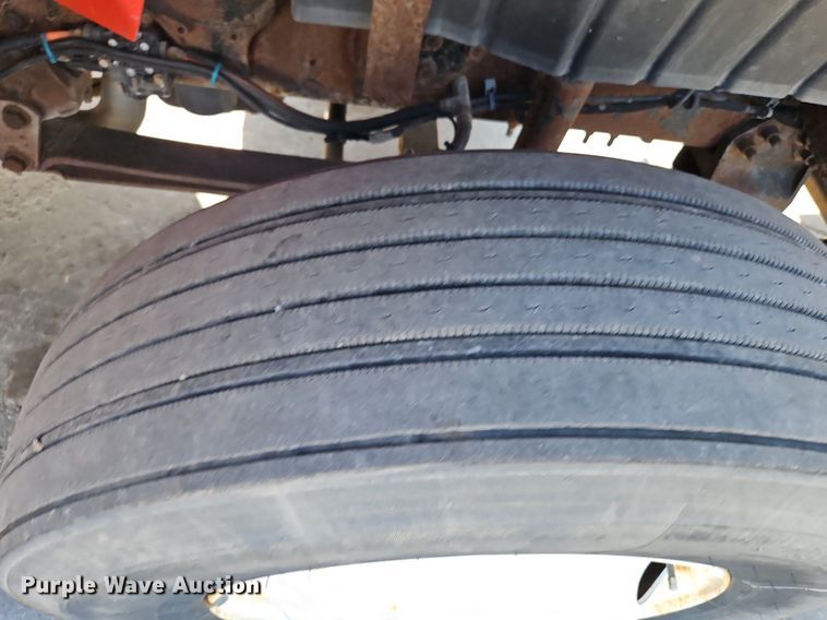 image for item EI8329 2005 International 7400 dump truck