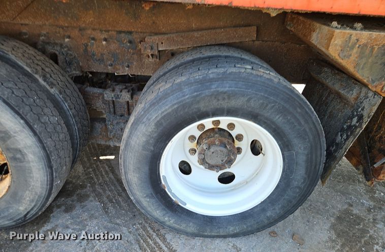 image for item EI8329 2005 International 7400 dump truck