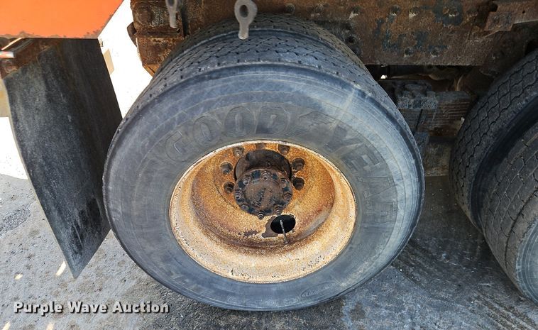 image for item EI8329 2005 International 7400 dump truck