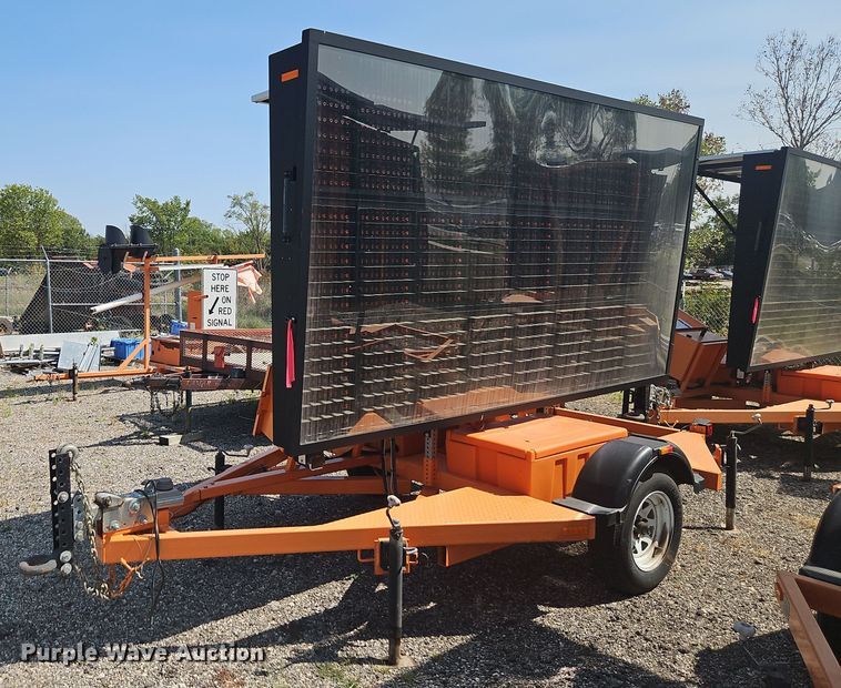 image for item EI8333 2013 Ver-Mac PCMS1210 message board trailer