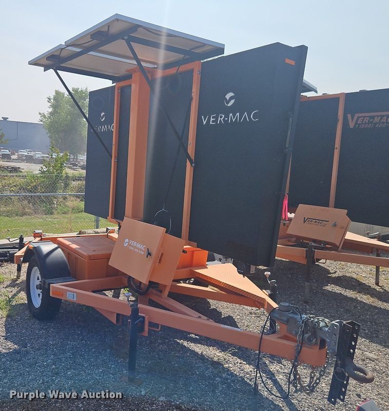 image for item EI8334 2013 Ver-Mac PCMS1210 message board trailer