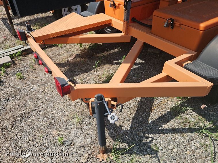 image for item EI8334 2013 Ver-Mac PCMS1210 message board trailer