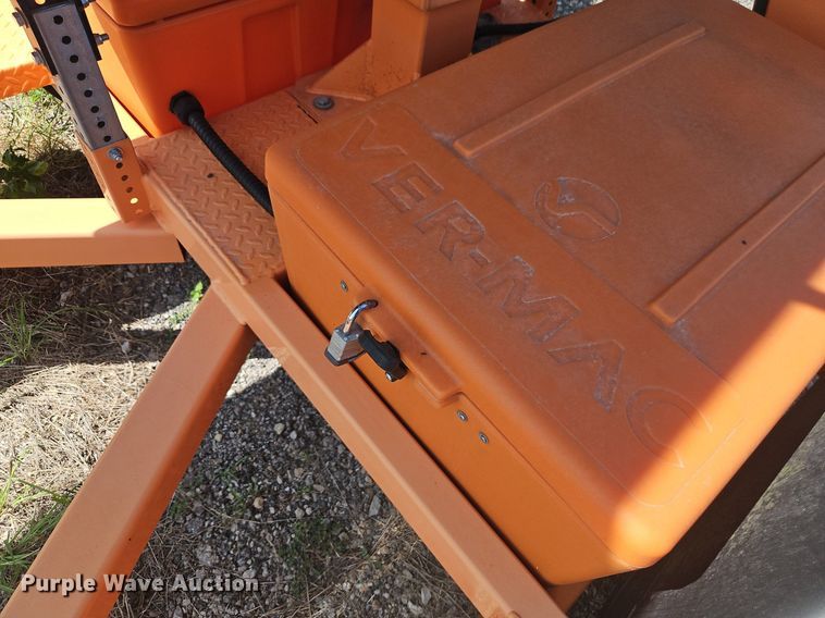 image for item EI8334 2013 Ver-Mac PCMS1210 message board trailer